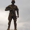 تمثال للجندى المصرى