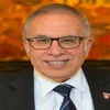  الدكتور أسامة حمدي، أستاذ أمراض الباطنة