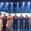 الرئيس السيسي مع أبطال معركة أبو عطوة 