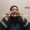 طبيب يعطي حقنه لشاب بالمنوفية