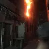 بسبب عقب سيجارة حشيش .. حريق يلتهم منزل قديم بحى العرب ببورسعيد 