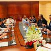 وزير الاستثمار خلال المائدة المستديرة