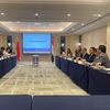 وزير الاستثمار  اثناء فعاليات المائدة المستديرة لقطاع السيارات 