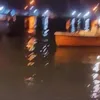 فرق الإنقاذ النهرى تواصل جهودها للبحث عن  غرقى بعد سقوط  سياراتين  نقل بمعدية شرق التفريعة ببورسعيد 