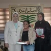 تكريم طفلة كيس الشيبسي
