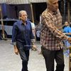 خالد يوسف يؤدي واجب العزاء 