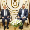اللقاء 