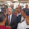 جانب من متابعة مواقف السيارات 