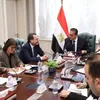 وزير الصحة والسفير الفرنسي