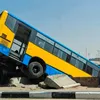 انحراف أتوبيس نقل عام بمحور المشير طنطاوي بمدينة نصر