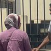 بعد ظهورهم بمحيط المحكمة.. شهد ووالدها يغادران الجنايات إلى منزلهم قبل أولى جلسات محاكمة قاتلة عروس بورسعيد 