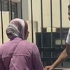 مشهد خارج المحكمة . أول ظهور  لشهد فى أول جلسة بقضية "فاطمة" عروس بورسعيد 