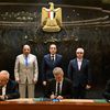 رئيس الوزراء يشهد توقيع عقد بين "الطاقة المتجددة" وقناة السويس