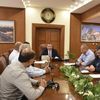 محافظ بورسعيد يبحث التعاون مع شركة "نيرك" لتدريب طلاب التعليم الفني وإنشاء مدرسة تكنولوجية تطبيقية بالمحافظة