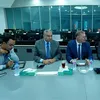 وزير البترول خلال الزيارة 