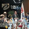 وزير المالية مع اي تاكس