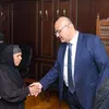 محافظ الإسكندرية يكرم أسرة شهيد الواجب