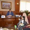 استجابة لما نشرته أهل مصر .. محافظ بورسعيد يصرف مساعدة مالية عاجلة لأسرة فريدة  مع التحرك العاجل لاستكمال علاجها وتأهيلها