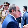 الرئيس السيسى يودّع ولى العهد السعودى بمطار القاهرة الدولى