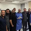 الفريق الطبي المجري العملية 
