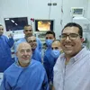 الفريق الطبي المجري العملية 