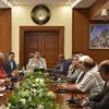 محافظ بورسعيد يُعلن الطوارئ لاستقبال العام الدراسي الجديد: بيئة تعليمية آمنة وتطوير شامل للمدارس