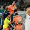 السعودية والإمارات 