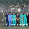 الفريق الطبي المجري العملية 