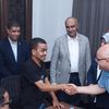 لقاء محافظ الإسكندرية بأحد المواطنين 