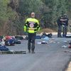 مسعفون إسرائيليون في موقع الحادث 