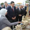 وزير الرياضة ومحافظ الشرقية يتفقدان المعرض