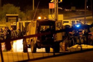 استشهاد فلسطيني أصاب إسرائيليين اثنين في عملية دهس في الخليل