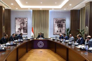 رئيس الوزراء يتابع موقف مشروعات المنطقة الصناعية ببورسعيد 