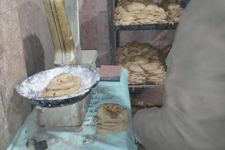 تحرير مخالفات تموينية بالمنيا 