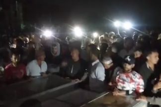 تشييع جثامين 5 أشخاص من أسرة واحدة 