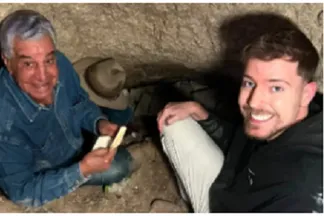 زاهي حواس ومستر بيست