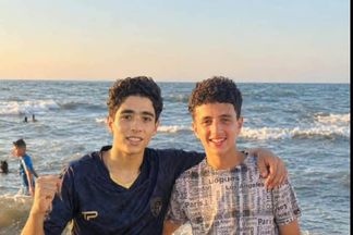اللاعبين 