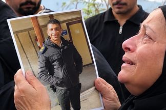 "فرس أبيض ورؤيا نبوية" .. أم الشهيد البطل أحمد النشار تروي منام العزة  وتزف ابنها للجنة بالرضا والصبر
