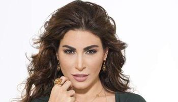 الفنانة يارا