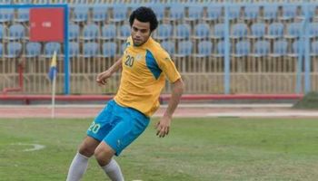  أحمد ناصر لاعب النادى الإسماعيلى السابق