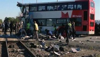حادث تصادم قطار وحافلة‎ بتونس
