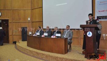 خالد محمود طبيب الفريق الاول لكرة القدم