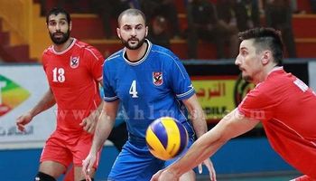 . الأهلى يتقدم على النجم الساحلي