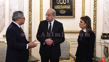  المهندس شريف إسماعيل  مع سفير اندونيسيا بالقاهرة