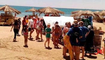 السياح بفنادق البحر الأحمر يشاركون فى الاحتفال بشم النسيم