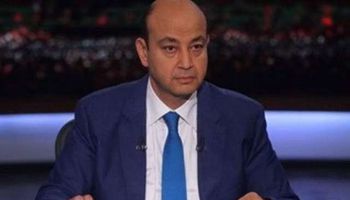  الإعلامي عمرو أديب 