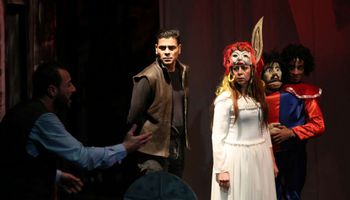 مسرحية  ظل الحكايات