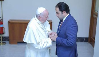 الأمين العام للأخوة الإنسانية يهنئ بابا الفاتيكان بعيد ميلاد