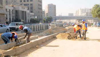 محافظ القاهرة يتفقد أعمال تطوير محور جسر السويس 