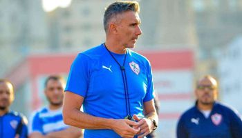 الفرنسي باتريس كارتيرون المدير الفني لنادي الزمالك